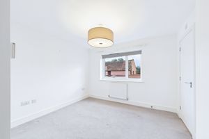 Main bedroom- click for photo gallery